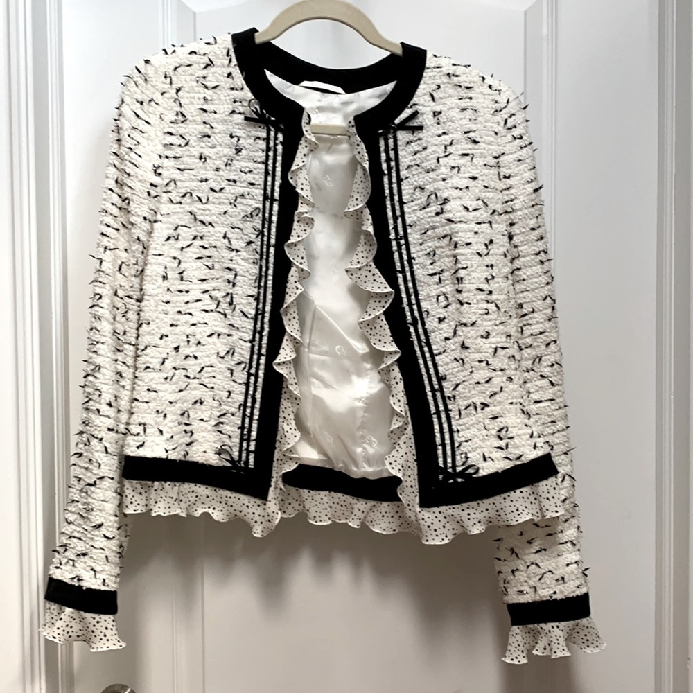 Escada Boucle Tweed Ruffle Edge Jacket Black White Faux Patent Bow Sequin Trim